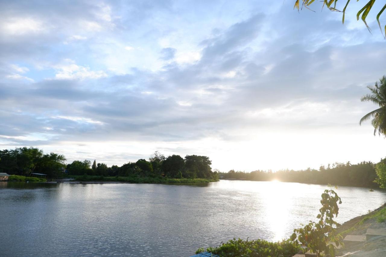 Baantia Chomtawan Bed & Breakfast Surat Thani Luaran gambar