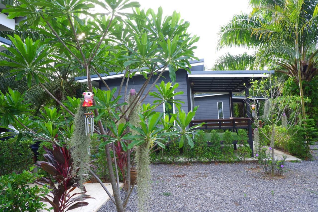 Baantia Chomtawan Bed & Breakfast Surat Thani Luaran gambar