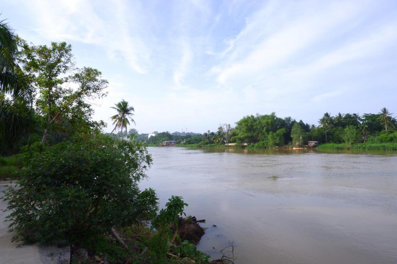 Baantia Chomtawan Bed & Breakfast Surat Thani Luaran gambar