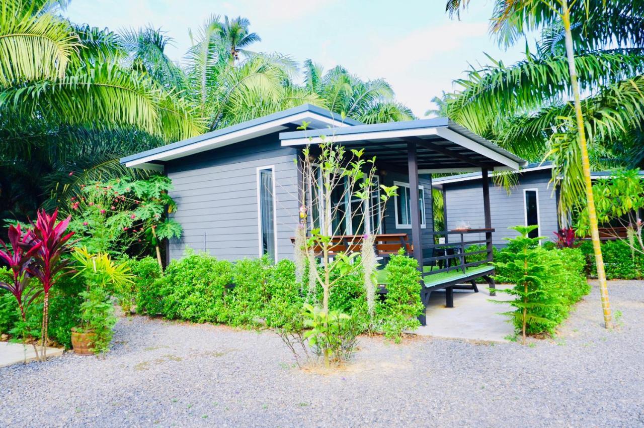 Baantia Chomtawan Bed & Breakfast Surat Thani Luaran gambar