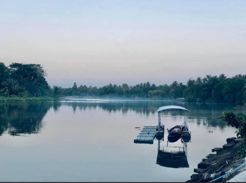Baantia Chomtawan Bed & Breakfast Surat Thani Luaran gambar