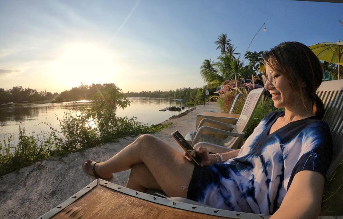 Baantia Chomtawan Bed & Breakfast Surat Thani Luaran gambar