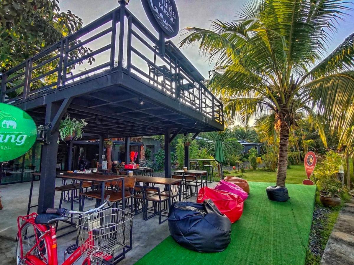 Baantia Chomtawan Bed & Breakfast Surat Thani Luaran gambar