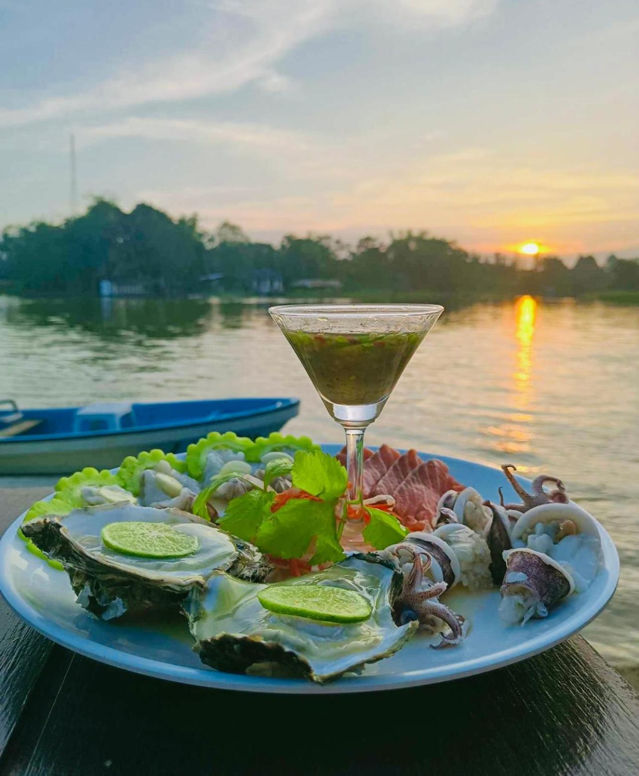 Baantia Chomtawan Bed & Breakfast Surat Thani Luaran gambar